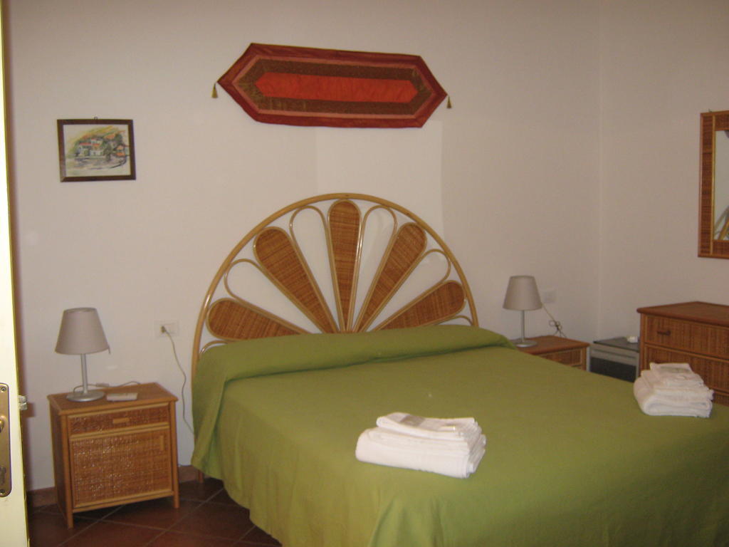 Albergo Seaside Leni Bilik gambar